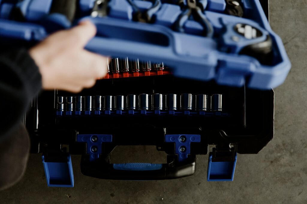 Mechanical maintenance toolbox